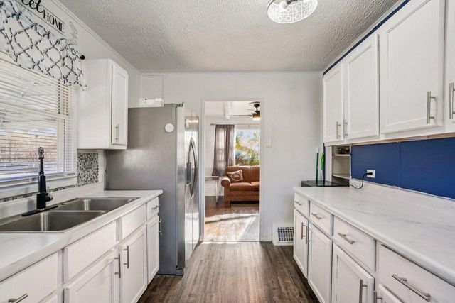 4004 Congress STREET, Milwaukee, WI 53209