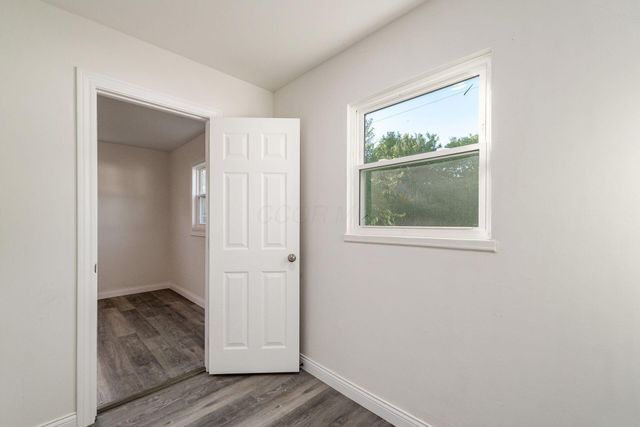 2247 Safford Avenue, Columbus, OH 43223