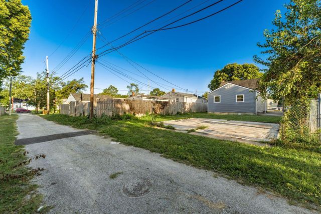 2247 Safford Avenue, Columbus, OH 43223