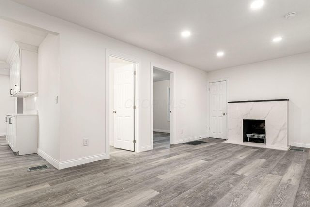 2247 Safford Avenue, Columbus, OH 43223