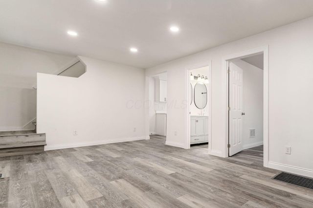 2247 Safford Avenue, Columbus, OH 43223