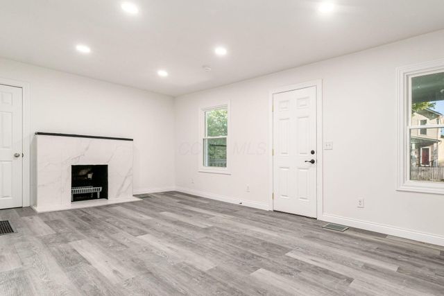 2247 Safford Avenue, Columbus, OH 43223