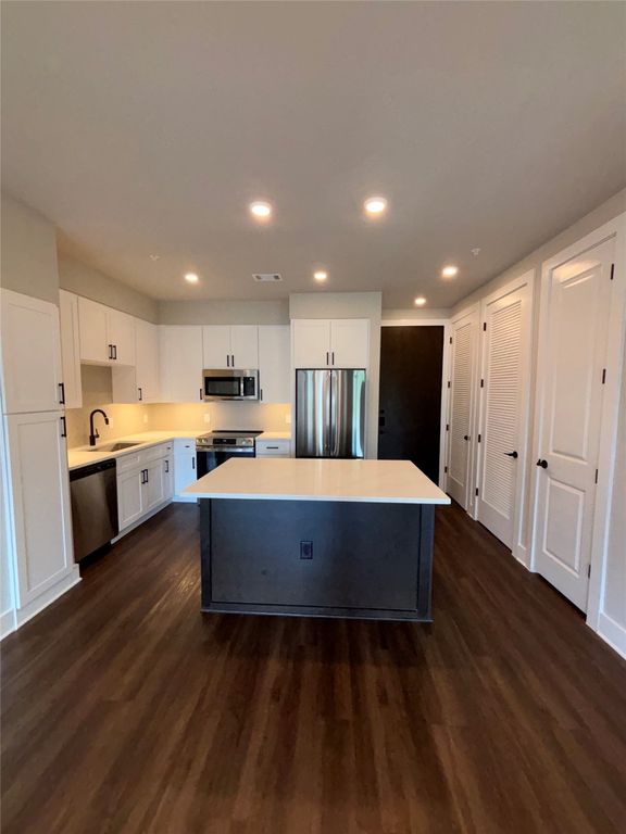 3255 carlisle Street 2230, Dallas, TX 75204