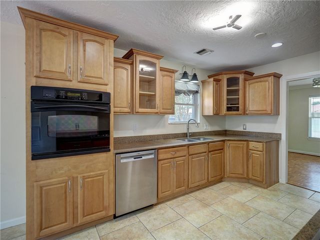 538 Belleview Dr, Corpus Christi, TX 78412