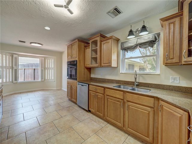 538 Belleview Dr, Corpus Christi, TX 78412