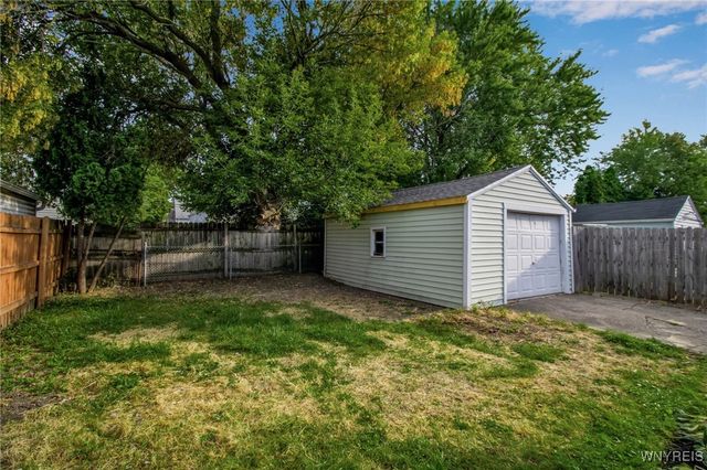 3628 Chapin Avenue, Niagara Falls, NY 14301