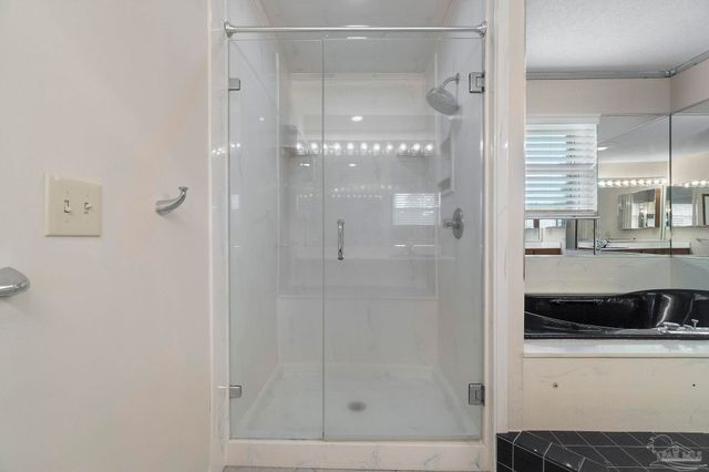 5045 Braxton Ln, Pace, FL 32571