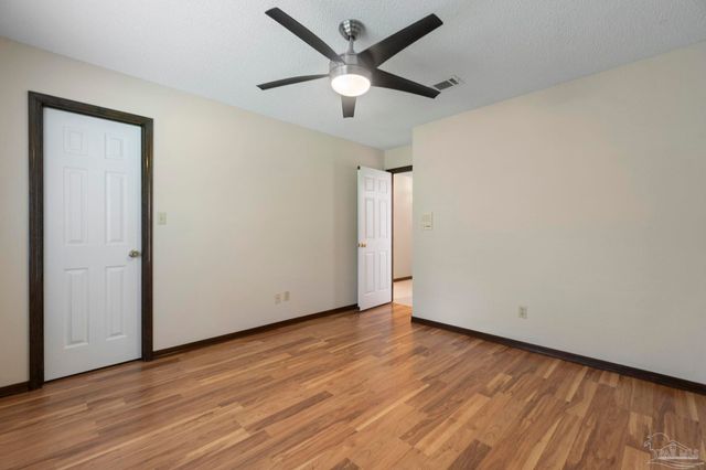 5045 Braxton Ln, Pace, FL 32571