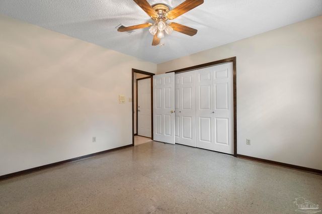 5045 Braxton Ln, Pace, FL 32571