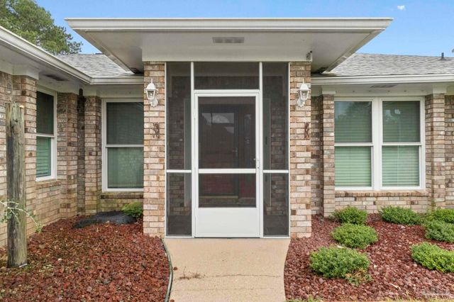 5045 Braxton Ln, Pace, FL 32571