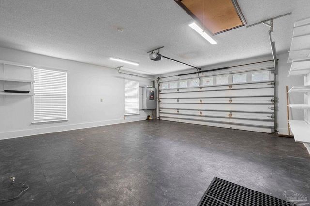 5045 Braxton Ln, Pace, FL 32571