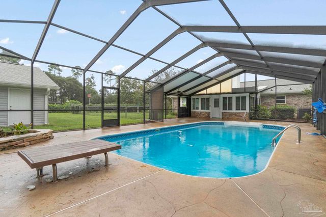 5045 Braxton Ln, Pace, FL 32571