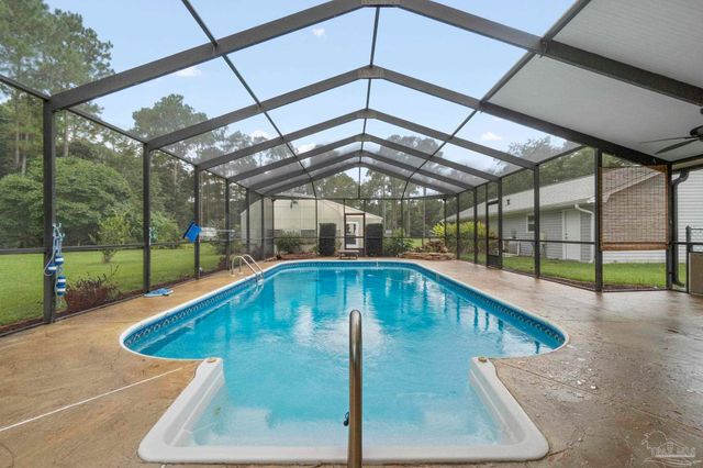 5045 Braxton Ln, Pace, FL 32571