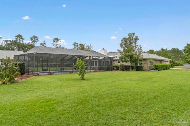 5045 Braxton Ln, Pace, FL 32571