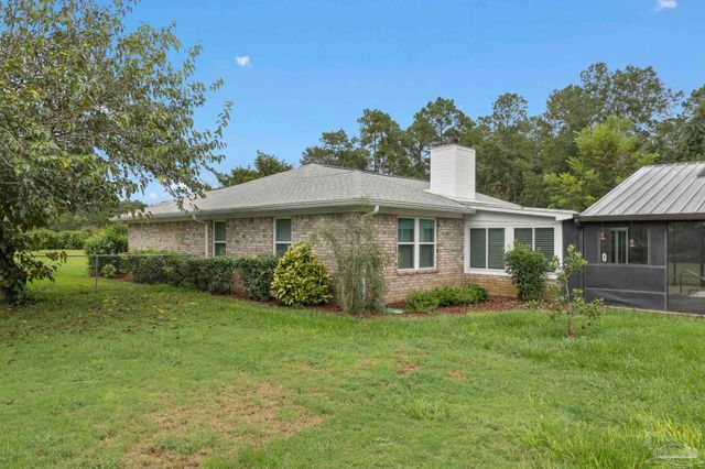 5045 Braxton Ln, Pace, FL 32571