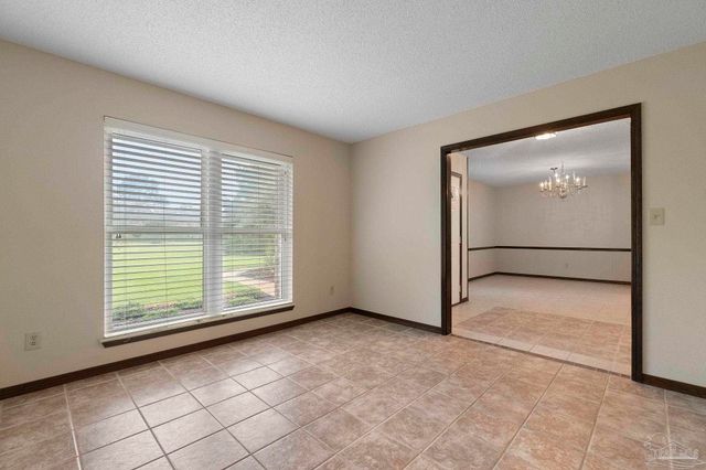 5045 Braxton Ln, Pace, FL 32571