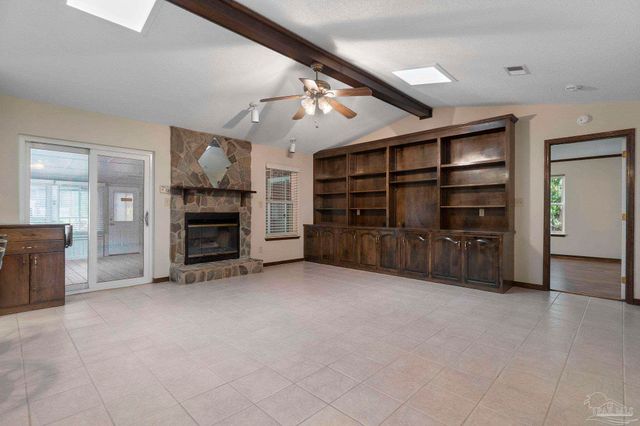 5045 Braxton Ln, Pace, FL 32571