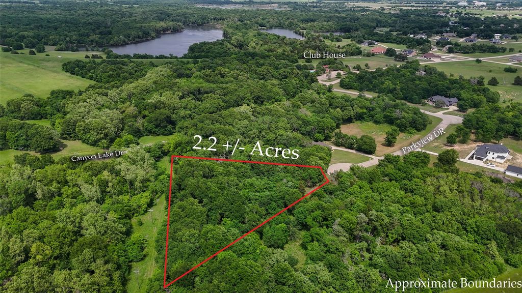 2110 Parkview Drive, Wills Point, TX 75169