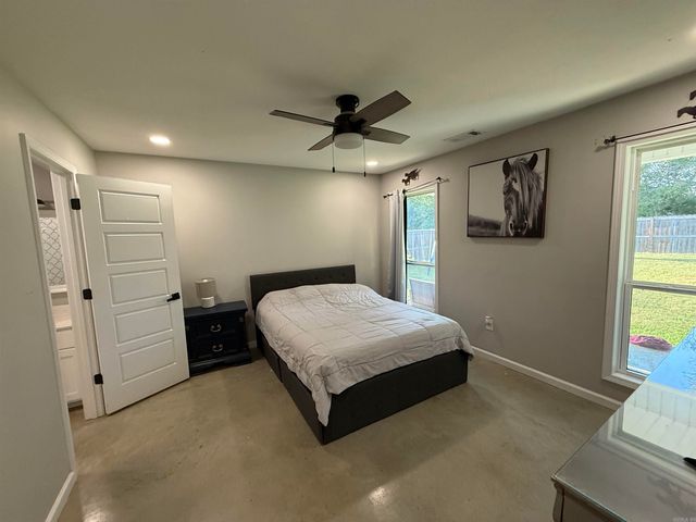346 Lois Lane, Paragould, AR 72450