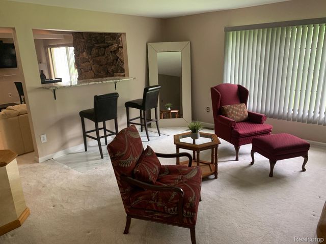 5018 LAKE BLUFF Road, West Bloomfield Charter Township, MI 48323