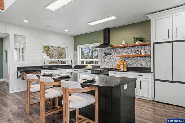 40040 Cole School Rd, Scio, OR 97374