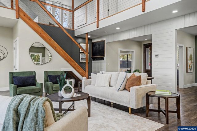 40040 Cole School Rd, Scio, OR 97374