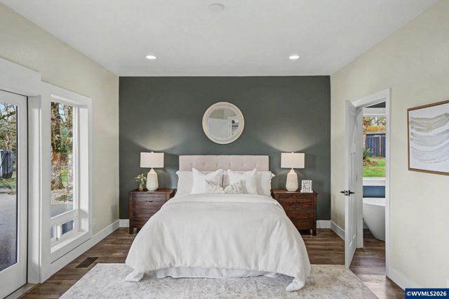 40040 Cole School Rd, Scio, OR 97374