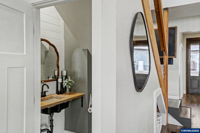 40040 Cole School Rd, Scio, OR 97374