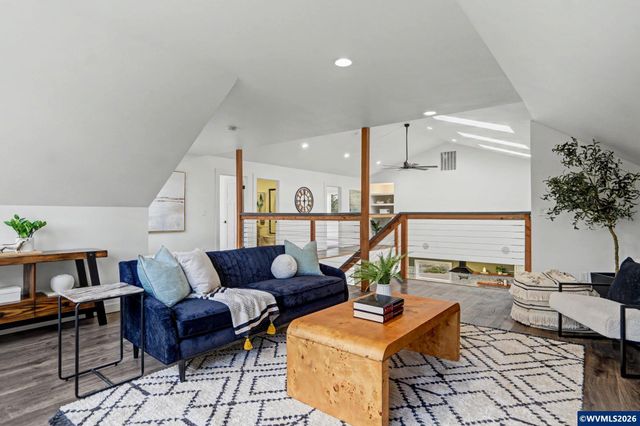 40040 Cole School Rd, Scio, OR 97374