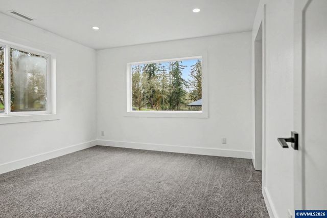 40040 Cole School Rd, Scio, OR 97374