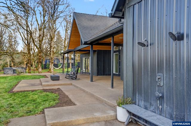 40040 Cole School Rd, Scio, OR 97374