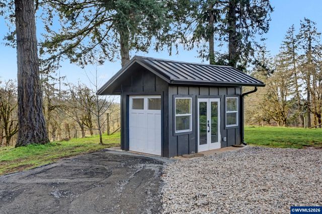 40040 Cole School Rd, Scio, OR 97374