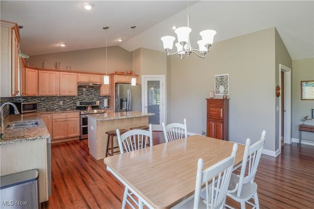 657 Hannah Circle, Canton, OH 44709