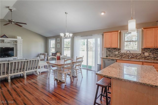 657 Hannah Circle, Canton, OH 44709