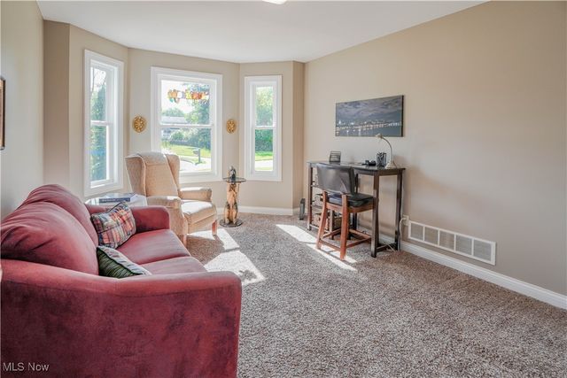 657 Hannah Circle, Canton, OH 44709