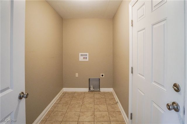 657 Hannah Circle, Canton, OH 44709