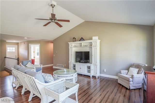 657 Hannah Circle, Canton, OH 44709