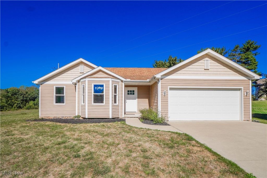 657 Hannah Circle, Canton, OH 44709