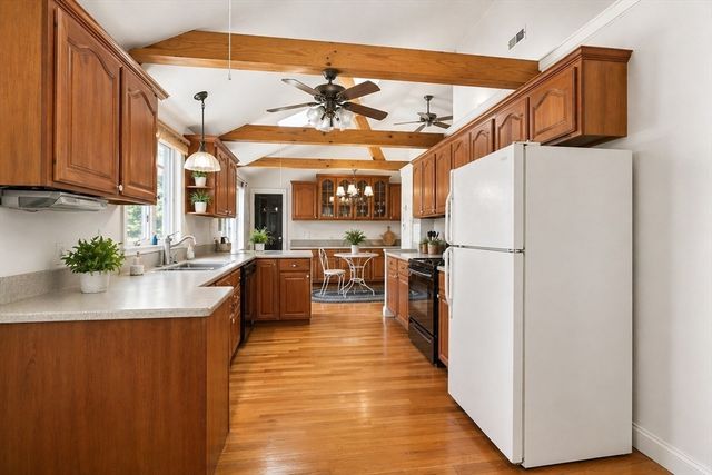 424 Central, Holliston, MA 01746