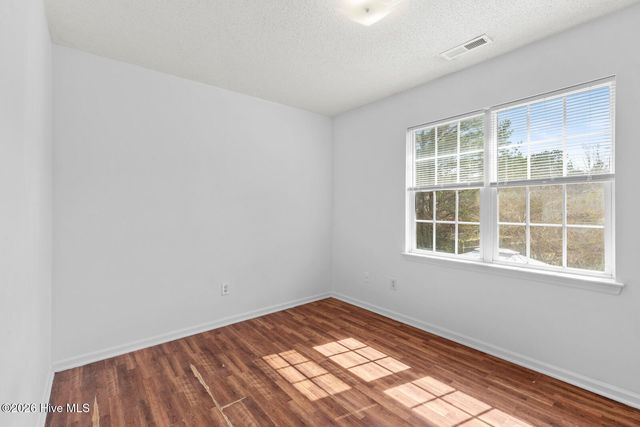 1080 W Pueblo Drive, Jacksonville, NC 28546