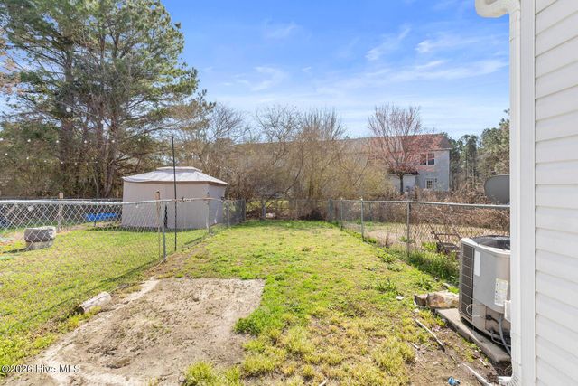 1080 W Pueblo Drive, Jacksonville, NC 28546