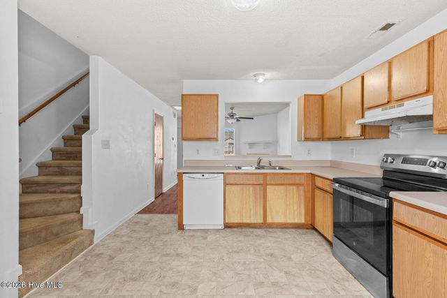 1080 W Pueblo Drive, Jacksonville, NC 28546