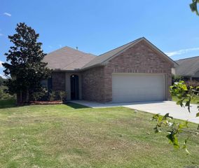 15364 Mossystone Dr, Prairieville, LA 70769