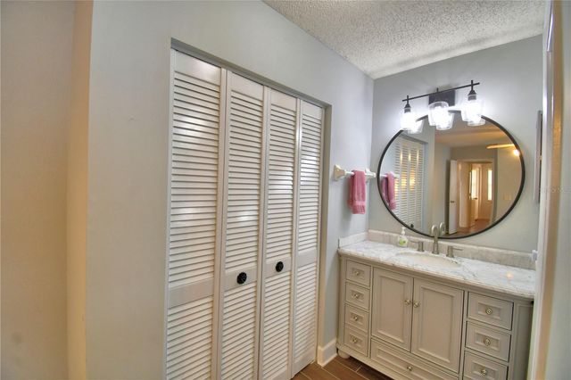 1690 COLONNADES CIRCLE N, Lakeland, FL 33811