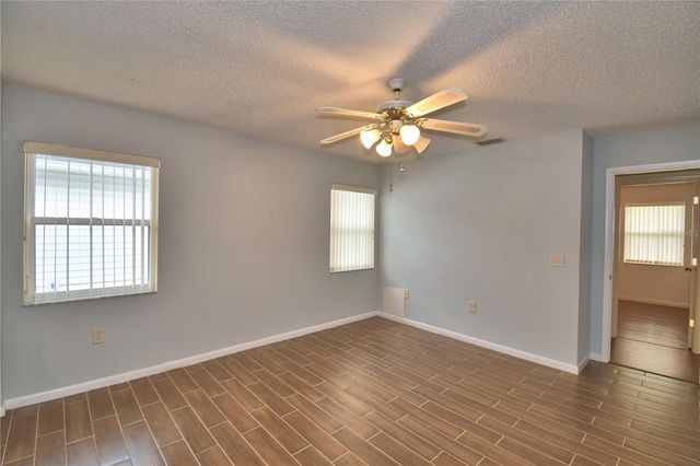 1690 COLONNADES CIRCLE N, Lakeland, FL 33811