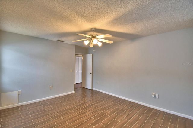 1690 COLONNADES CIRCLE N, Lakeland, FL 33811