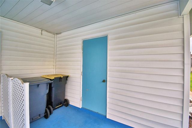 1690 COLONNADES CIRCLE N, Lakeland, FL 33811