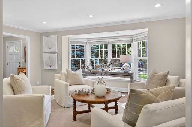 6608 Mohawk Trail, Edina, MN 55439