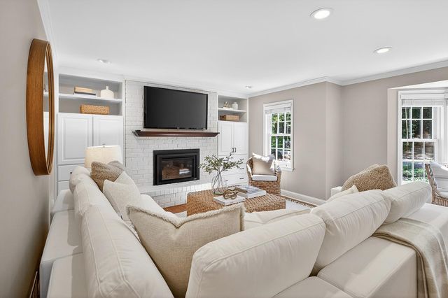 6608 Mohawk Trail, Edina, MN 55439