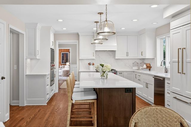 6608 Mohawk Trail, Edina, MN 55439